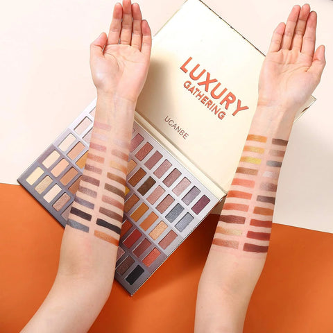 UCANBE Pro 60 Shades Eyeshadow Palette + 15 pcs Makeup Brushes Set High Pigmented Naked Nudes Shimmer Matte Metallic Smokey Eye Shadow Soft Synthetic Powder Cream Blending Brush Neutral Pallet Kit